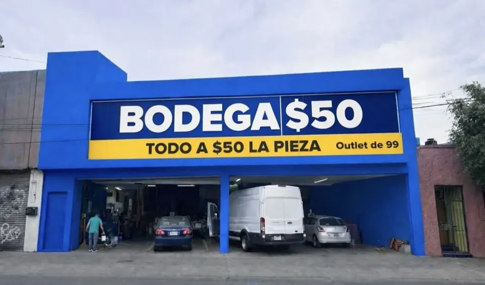 Fachada de Outlet de 99 Aquiles Serdán
